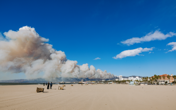 Palisades Fire Billows Smoke Over Santa Monica Pier in Los Angeles